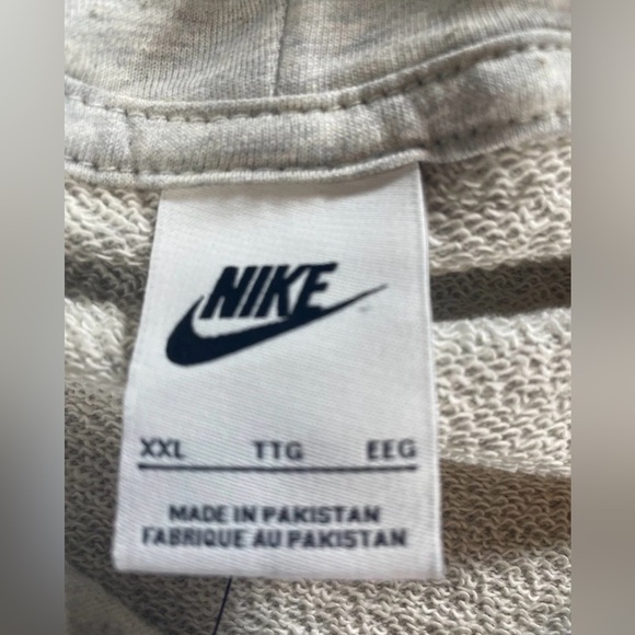 Nike XXL Men Sportswear 1972 Graphic Print Hoodie - Grey Black Embroidered New - Picture 2 of 2